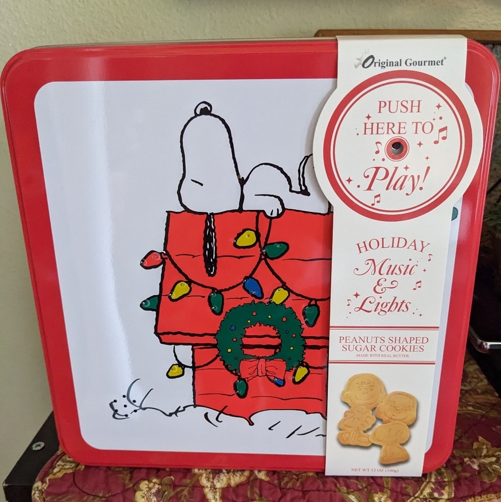 Peanuts Character Shaped Sugar Cookies Collectible Musical 12 oz Sealed Tin - Picture 1 of 6
